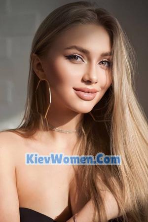 213073 - Iryna Age: 24 - Czech Republic