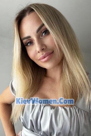 223452 - Elena Age: 43 - Ukraine