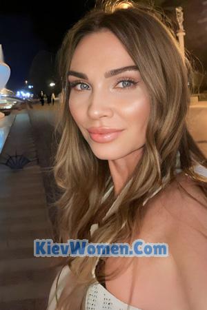 226527 - Khrystyna Age: 47 - Ukraine