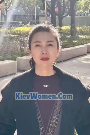 226757 - Tessa Age: 54 - China