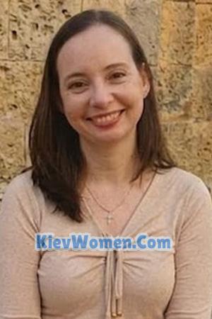 228098 - Laura Age: 44 - Colombia
